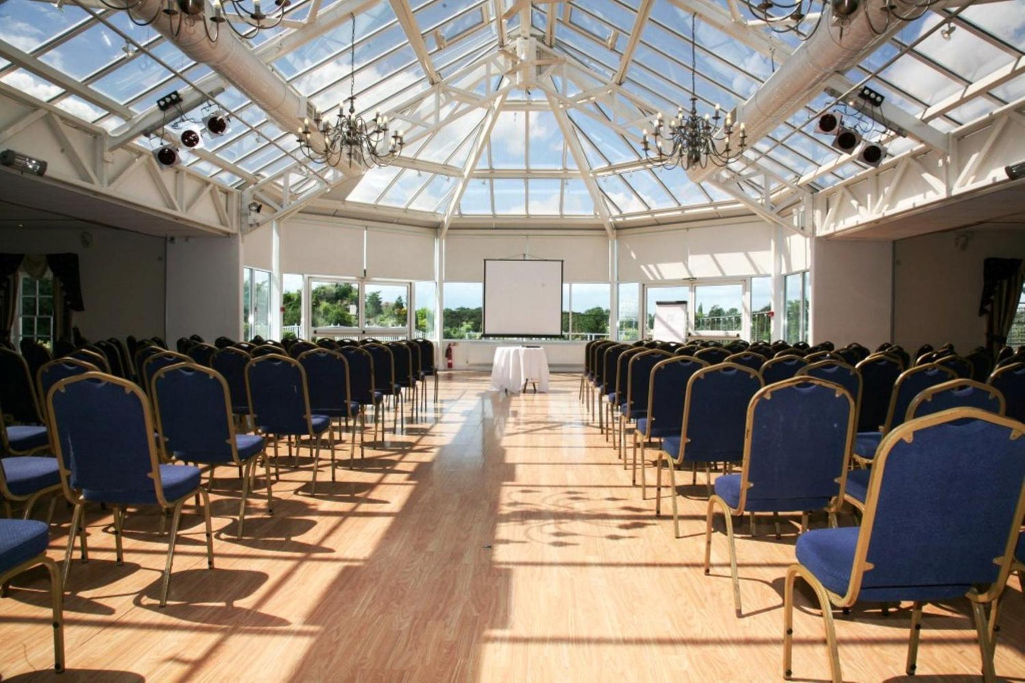 Manor Of Groves Hotel, Golf & Health Club Sawbridgeworth Exterior photo