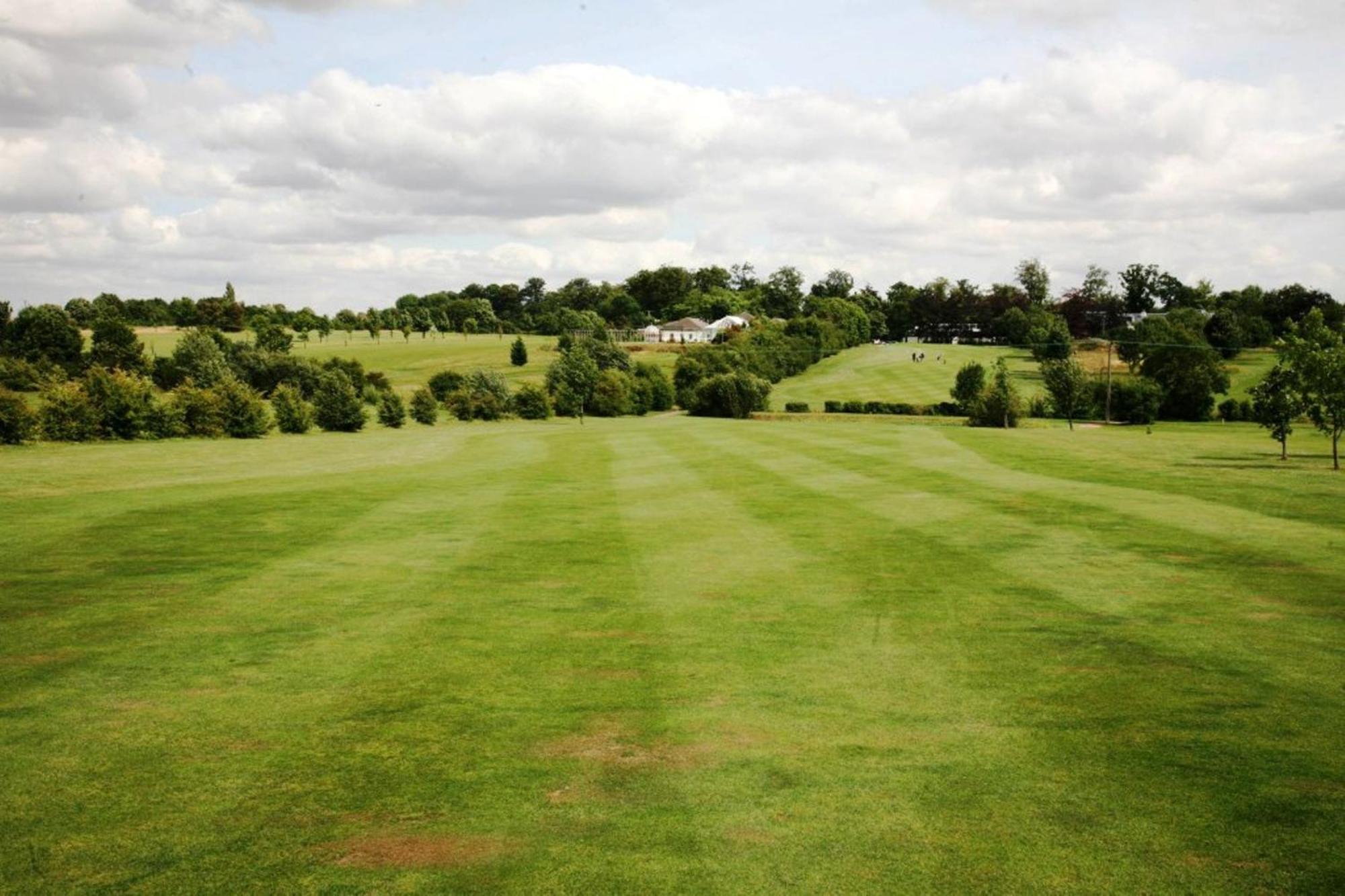 Manor Of Groves Hotel, Golf & Health Club Sawbridgeworth Exterior photo