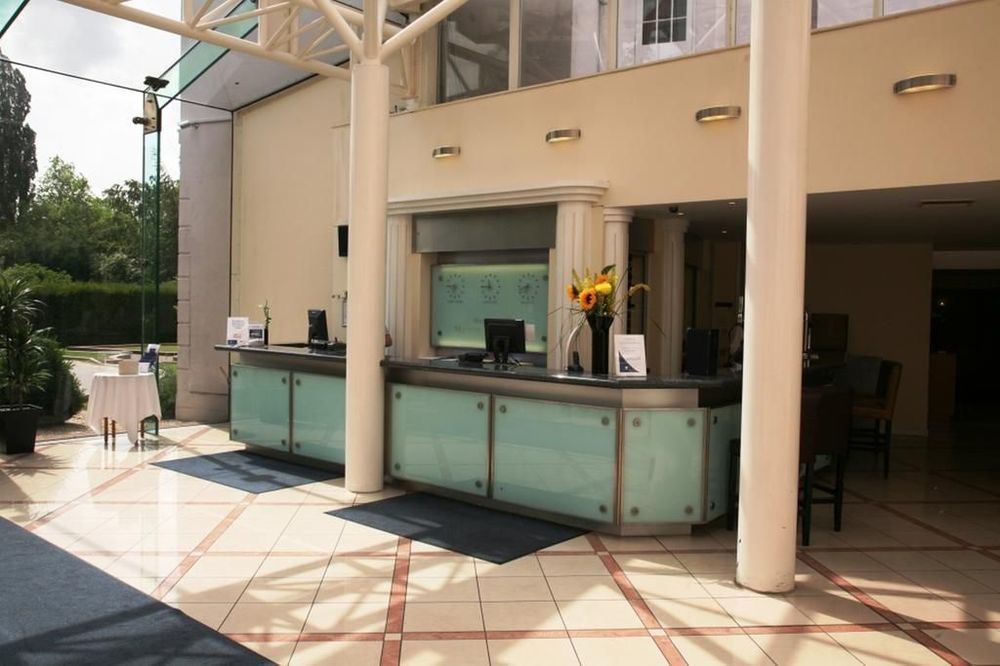 Manor Of Groves Hotel, Golf & Health Club Sawbridgeworth Exterior photo